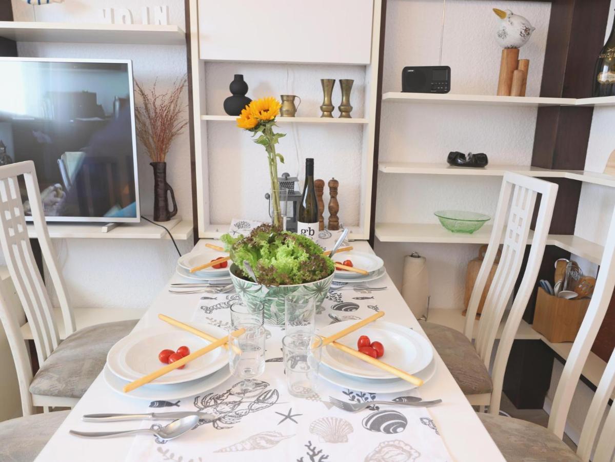 Einfaches 2-Zimmer-Appartement Mit Balkon. Βέστερλαντ Εξωτερικό φωτογραφία